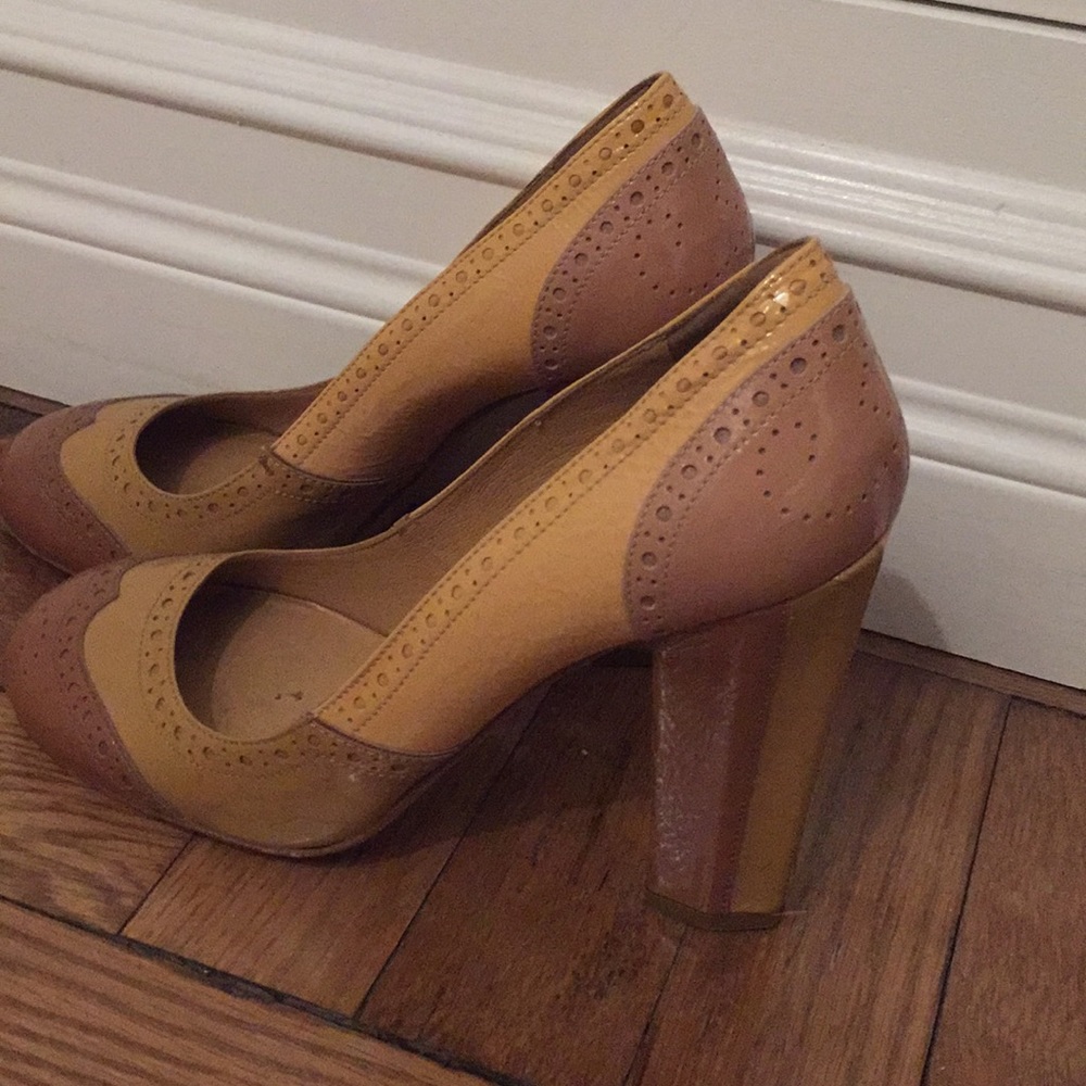 Miu Miu stacked patent heels. - Picture 2 of 6